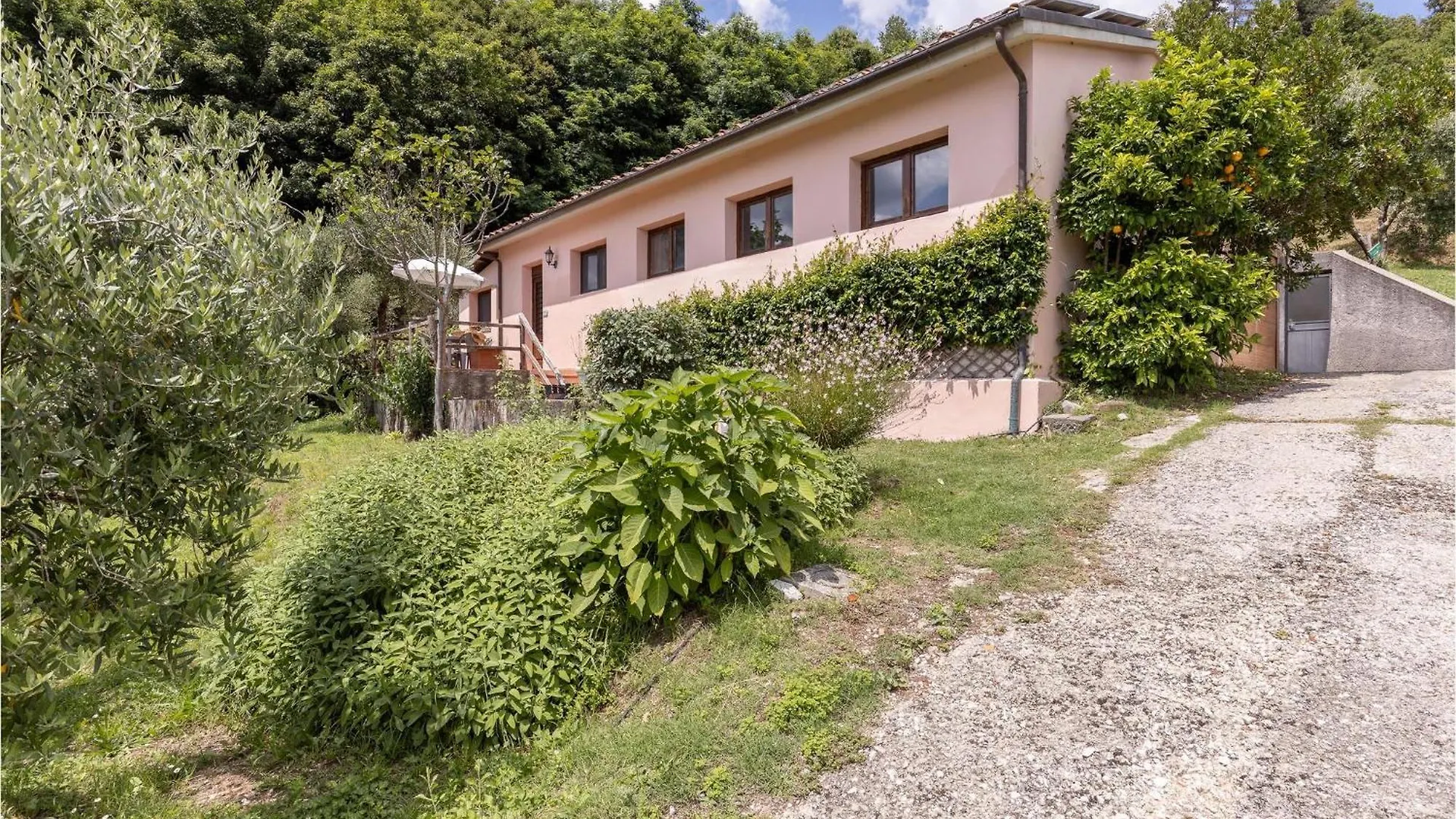 Holiday home Villa Bianca Gello  Italy